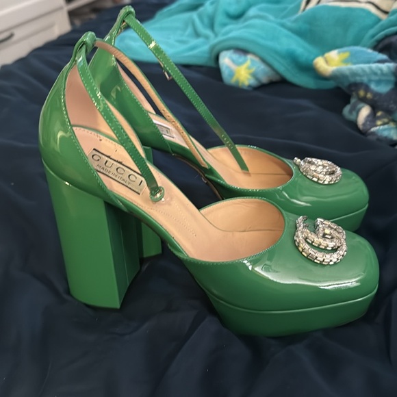 Gucci Emerald Green Patent Leather Heels - Picture 2 of 4